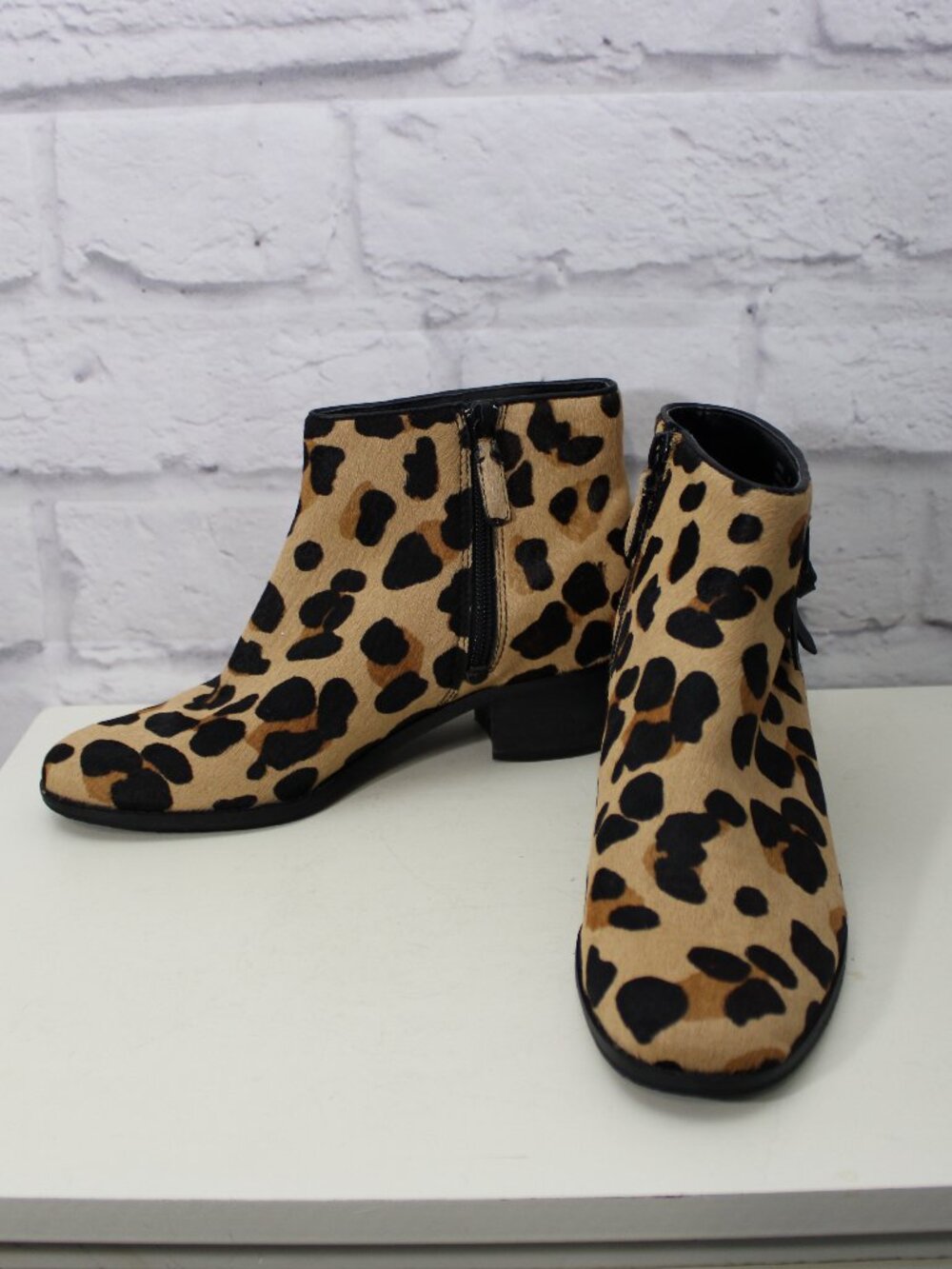 Cole Haan Joanna Leopard Print Genuine Calf Hair Ankle Booties Size 6B